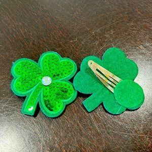 Shamrock hair burettes (2)